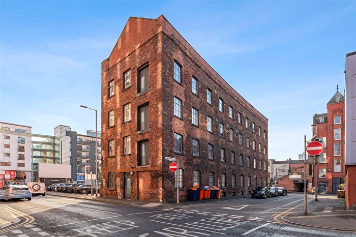 3 Bedroom Flat For Sale In Cable Street, Manchester, Greater Manchester, M4