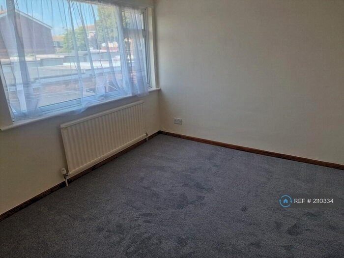 3 Bedroom Semi-Detached House To Rent In Goudhurst Close, Eastbourne, BN23