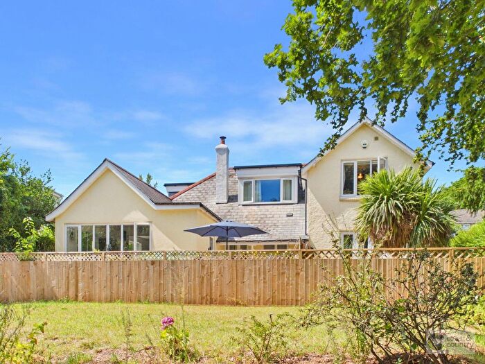 2 Bedroom Flat For Sale In Keyberry Road, Newton Abbot, TQ12