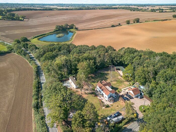 4 Bedroom Detached House For Sale In Little Burstead, CM12