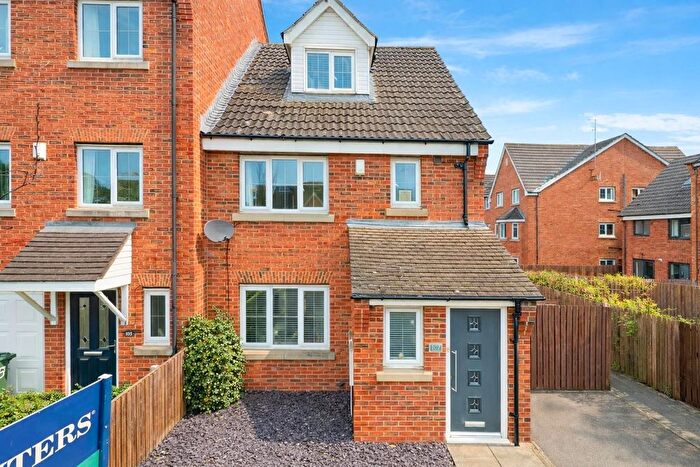 3 Bedroom Property For Sale In Newlands, Farsley, Pudsey, LS28