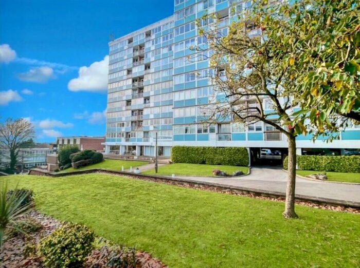 2 Bedroom Flat To Rent In Kenilworth Court, CV3