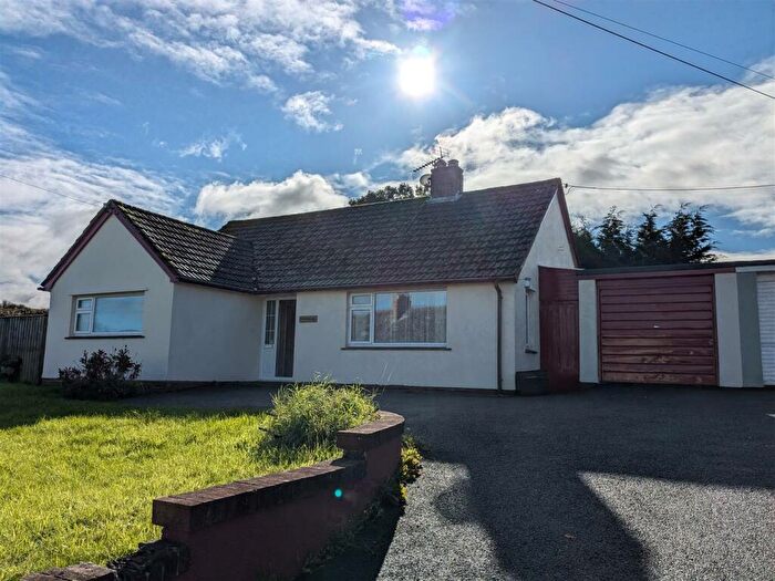 3 Bedroom Bungalow To Rent In Hemyock Road, Culmstock, Cullompton, EX15