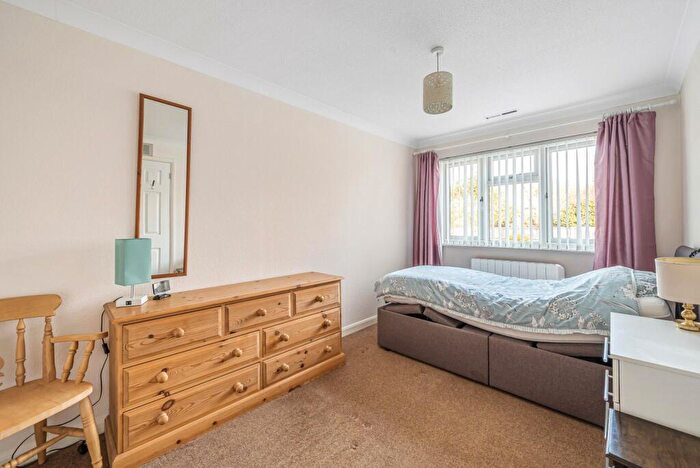 2 Bedroom Bungalow To Rent In Tenacre, Woking, GU21