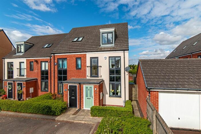 3 Bedroom Country House For Sale In Elmwood Park Court, Newcastle Upon Tyne, NE13