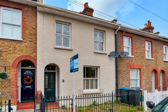 2 Bedroom Terraced House To Rent In Minniedale, Surbiton, KT5
