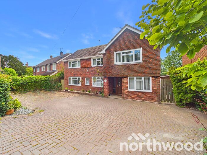 6 Bedroom Detached House For Sale In Faversham Road, Boughton Aluph, TN25