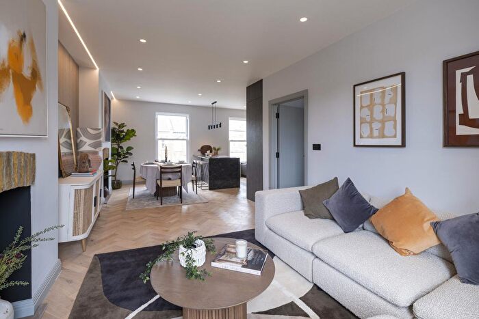 2 Bedroom Flat For Sale In Ashmore Road, London, W9