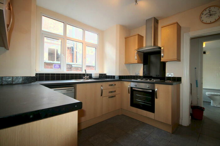 4 Bedroom Terraced House To Rent In Eastleigh Road, West End, Leicester, LE3