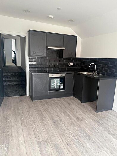 2 Bedroom Flat To Rent In Albany Road, Roath, Cardiff, CF24