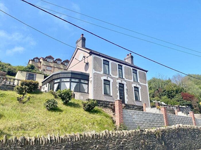 3 Bedroom Detached House For Sale In Clydach Road, Craig-cefn-parc, Swansea, City And County Of Swansea., SA6