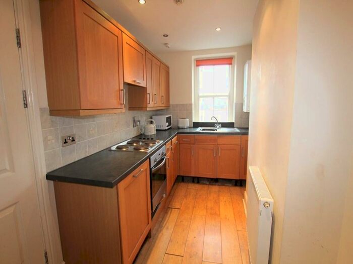 3 Bedroom Flat To Rent In Portland Street, Aberystwyth, Ceredigion SY23