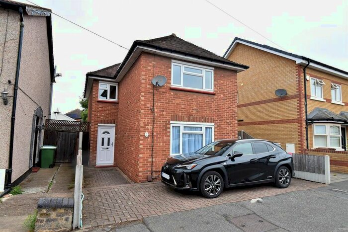 3 Bedroom Detached House To Rent In Sandford Road, Bexleyheath, DA7