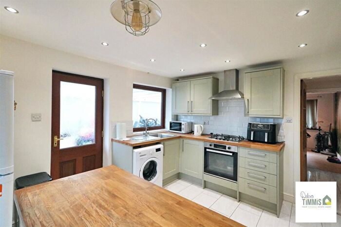 2 Bedroom Detached Bungalow For Sale In Fielden Close, Milton, Stoke-On-Trent, ST6