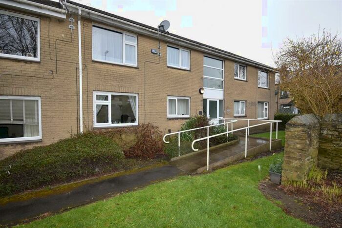 1 Bedroom Flat To Rent In Dearne Fold, Lindley, Huddersfield, HD3