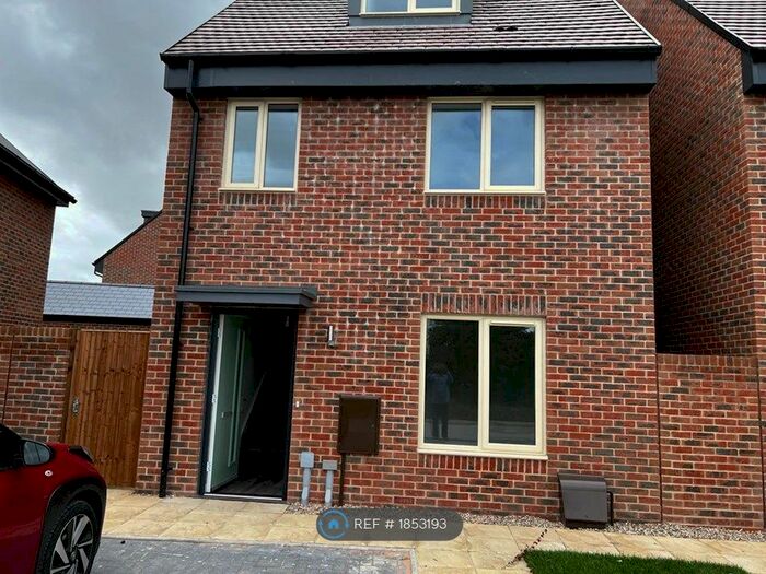 4 Bedroom Detached House To Rent In Purssell Road, Weston Turville, Aylesbury, HP22