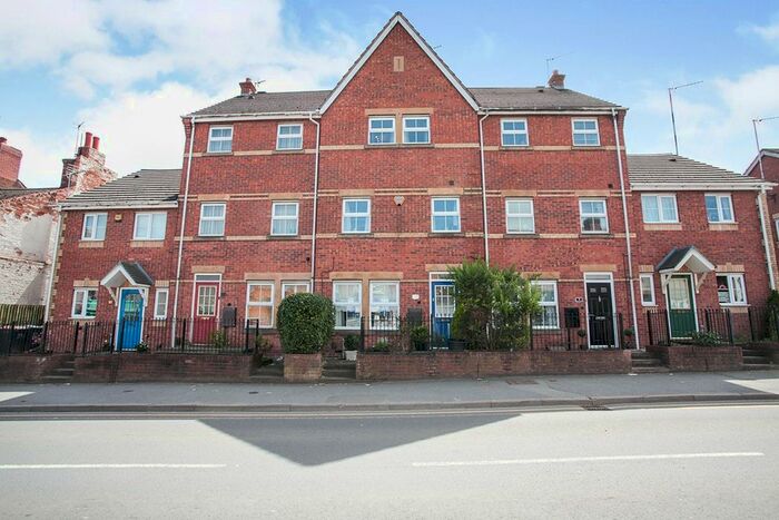 4 Bedroom Terraced House To Rent In Bulkington Road, Bedworth, Warwickshire, CV12