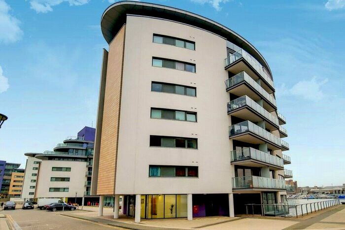 2 Bedroom Flat To Rent In The Galley, Basin Approach, E16
