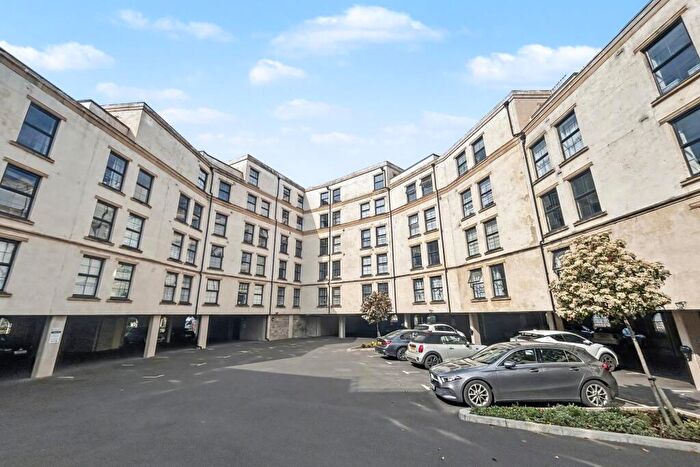 1 Bedroom Flat For Sale In Poole, BH14