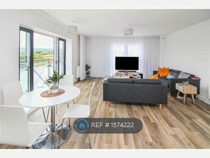 2 Bedroom Flat To Rent In Cubitt House, Wouldham, Rochester, ME1