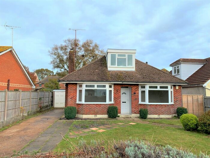 3 Bedroom Bungalow To Rent In Lulworth Avenue, Poole BH15