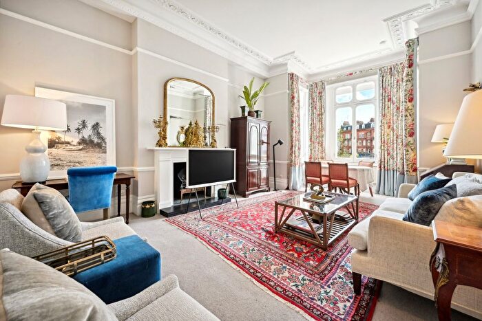 1 Bedroom Flat For Sale In Thurloe Street, South Kensington, SW7