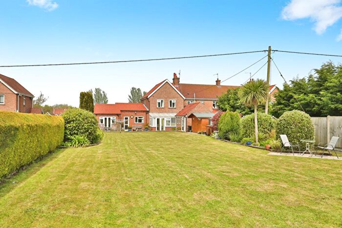 4 Bedroom Semi-Detached House For Sale In Church Walk, Burnham Market, King's Lynn, PE31