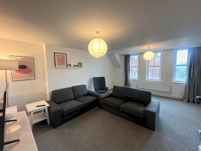 3 Bedroom Apartment To Rent In Grimston Avenue, Folkestone, CT20