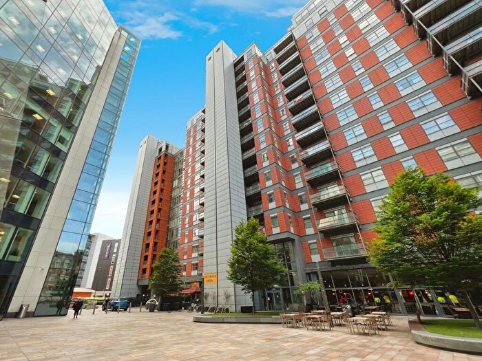 2 Bedroom Flat To Rent In West Point, Wellington Street, Leeds, West Yorkshire, LS1