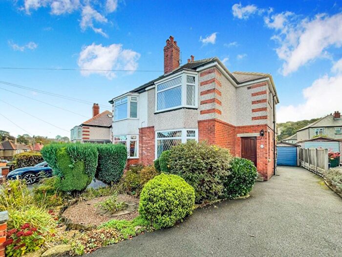 3 Bedroom Semi Detached House For Sale In Benomley Crescent, Almondbury, Huddersfield, West Yorkshire, HD5