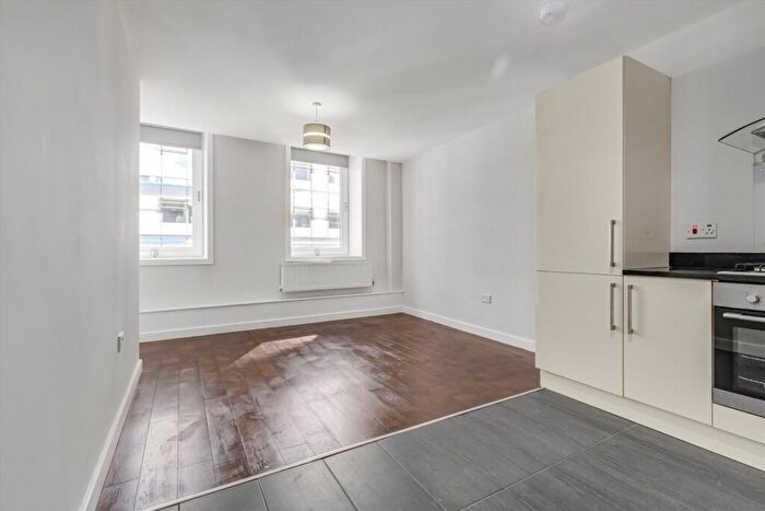 2 Bedroom Flat To Rent In Little Somerset Street, Aldgate, E1