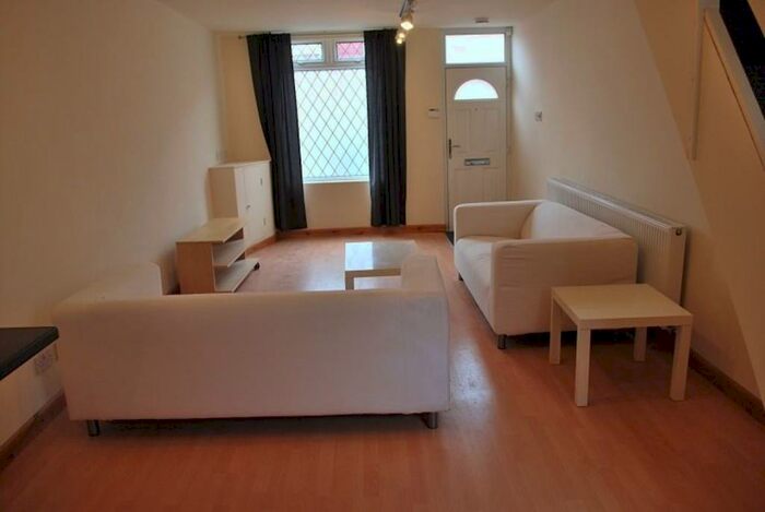 2 Bedroom House To Rent In Damien Street, Manchester, M12