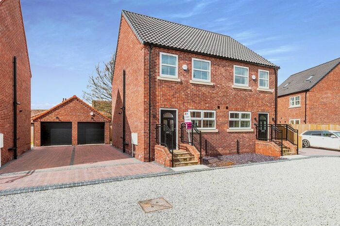 3 Bedroom Semi-Detached House For Sale In Riverside, Rawcliffe, Goole, DN14