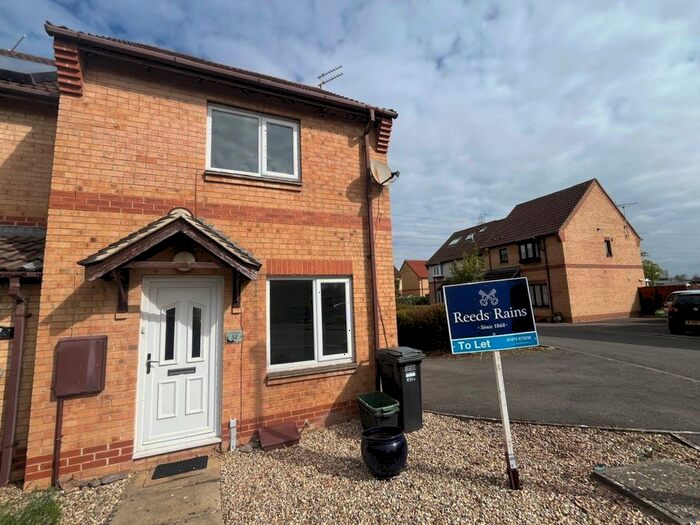 2 Bedroom End Of Terrace House To Rent In Yarbury Way, Weston-Super-Mare, Somerset, BS24