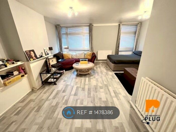 1 Bedroom Flat To Rent In Rye Hill Park, London, SE15