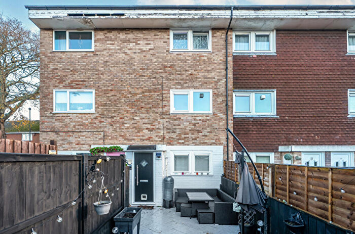 2 Bedroom Duplex For Sale In Wadhurst Gardens, Southampton, Hampshire, SO19