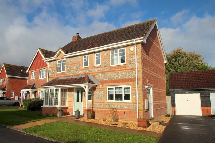 3 Bedroom Detached House To Rent In Kennedy Meadow, Hungerford, Berkshire, ., RG17