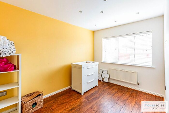 4 Bedroom Detached House For Sale In Thornbridge Close, Rushden, NN10