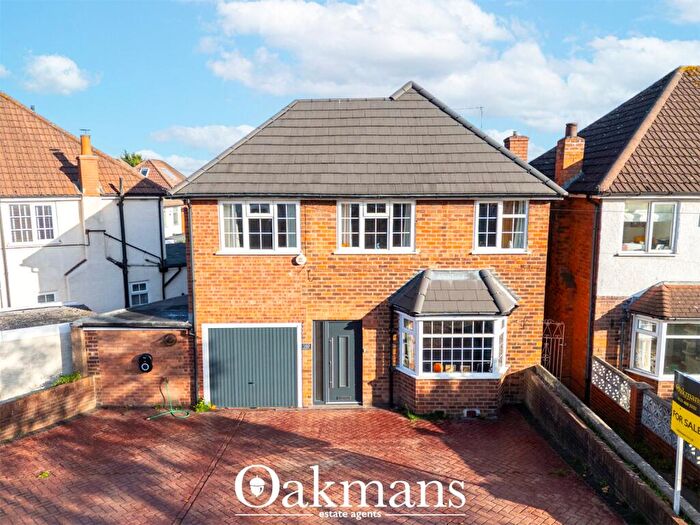 4 Bedroom Detached House For Sale In Hanging Lane, Birmingham, West Midlands, B31