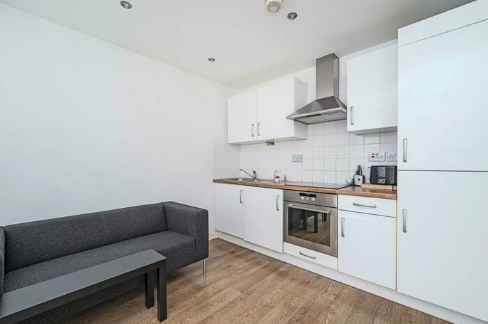 Studio To Rent In Carillon Court, Spitalfields, London, E1
