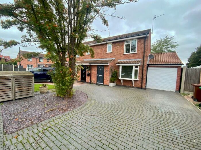 3 Bedroom House To Rent In Arbutus Close, Clifton, NG11