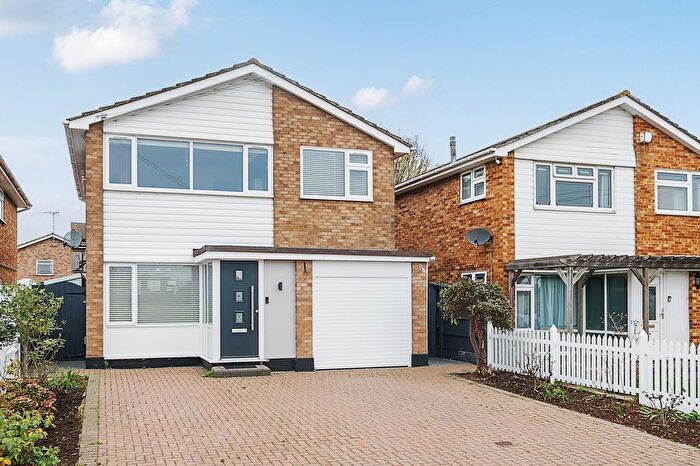 4 Bedroom Detached House For Sale In Little Stambridge Hall Lane, Rochford, SS4