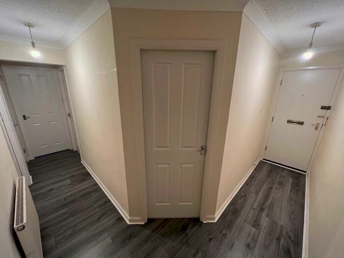 2 Bedroom Flat To Rent In Underwood Lane, Paisley, PA1