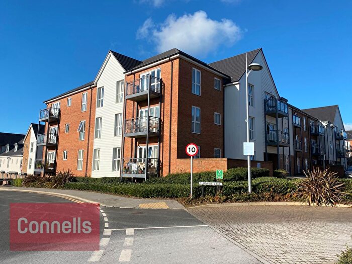 1 Bedroom Flat To Rent In Holmbush Mews, Horsham, RH12