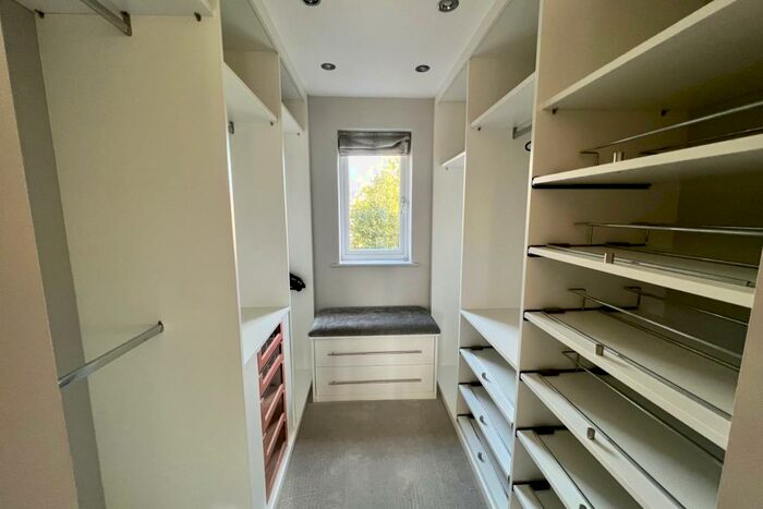 4 Bedroom Detached House For Sale In Vernon Road, Dore, S17