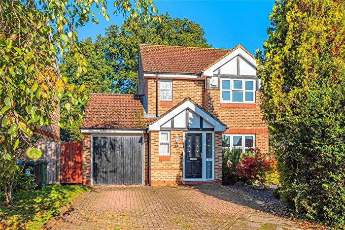 3 Bedroom Detached House For Sale In Little Catherells, Gadebridge, Hemel Hempstead, Hertfordshire, HP1