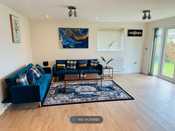 4 Bedroom Semi Detached House To Rent In St. Catherines Close, Birmingham, B15