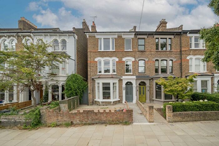 2 Bedroom Flat To Rent In Yerbury Road, London, N19