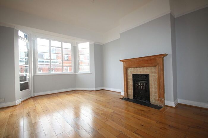 2 Bedroom Flat To Rent In Blackheath Village, London, SE3
