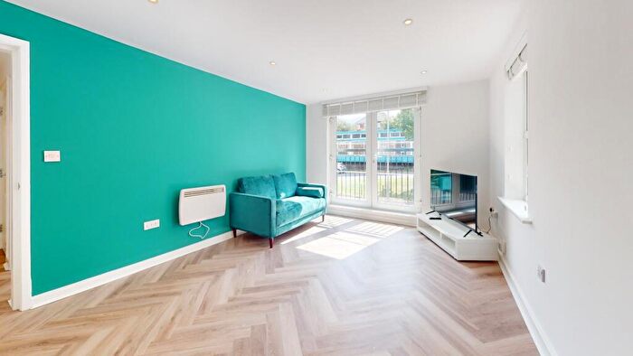 2 Bedroom House To Rent In St Ann's Place, Leeds, LS5